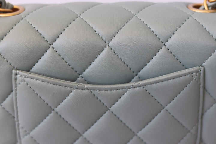 CHANEL 98P クルーズライン　グレーキャミソール ココマーク CHANEL Casino Royale Charms Mini Square Flap Bag Enamel Cruise