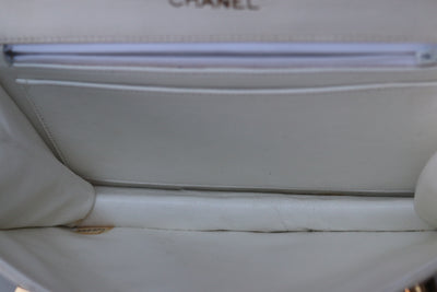 CHANEL Ultra Rare Vintage Double Turnlock Briefcase Bag Quilted Lambskin Small White