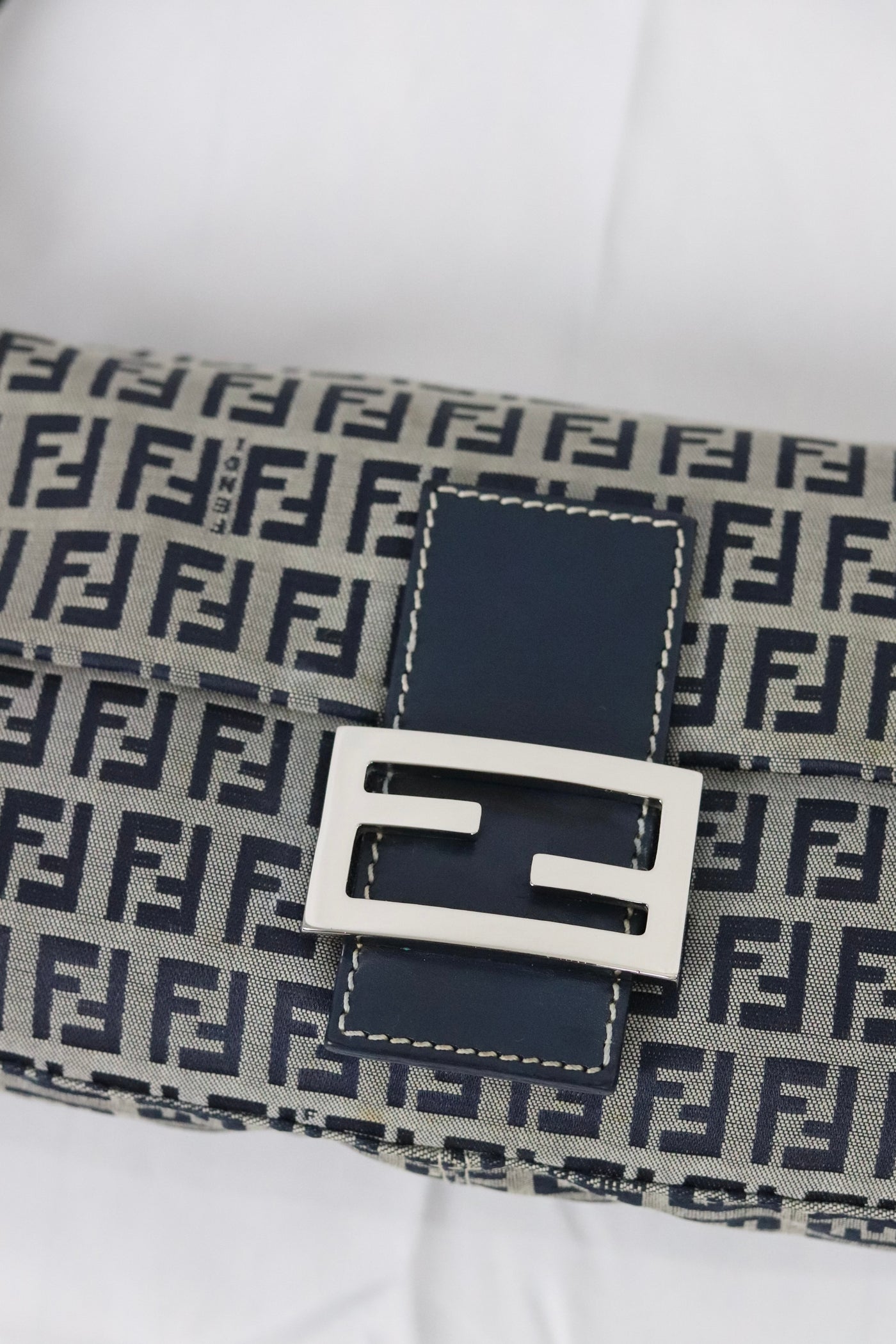 FENDI ZUCCHINO BAGUETTE NAVY VINTAGE