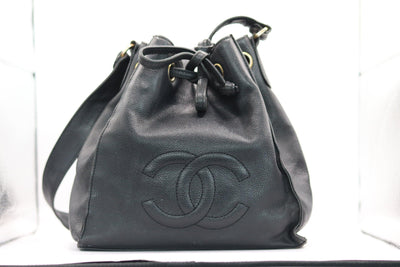 CHANEL Vintage CC Drawstring Bucket Bag Caviar Small - Lusso e Rosas