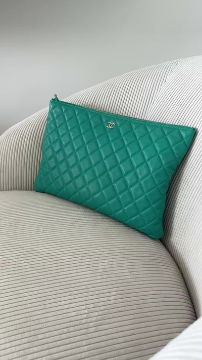 CHANEL Caviar Quilted Medium O Case Clutch Turquoise